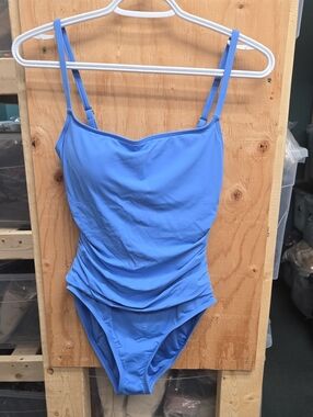 La Blanca Size 6 Blue One Piece Swimsuit